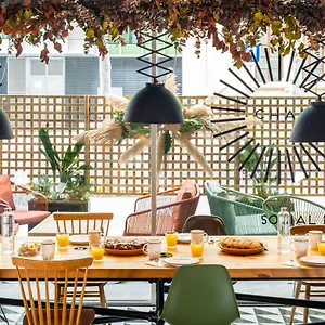 ** Ξενοδοχείο Ibis Plaza Glories 22@ Ισπανία